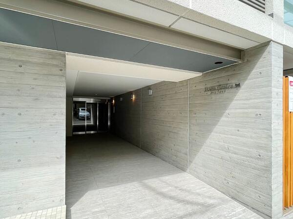 エントランス 2023年築のキレイです。ポエム アゼリア。池袋駅12分、通勤通学に便利な立地です