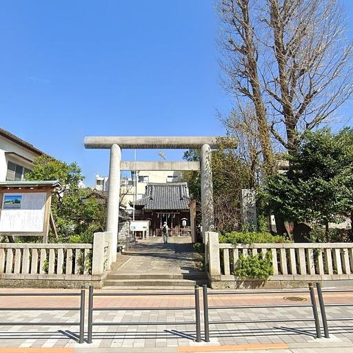池袋御嶽神社 池袋西口の総鎮守 池袋御嶽神社 秋にはふくろ祭りが盛大に開催されます。パークアゼリアから徒歩2分です