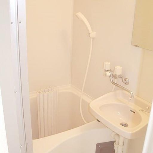 バス・トイレ別のお風呂 パークアゼリア 正直 狭いです 池袋の賃貸マンション パークアゼリア