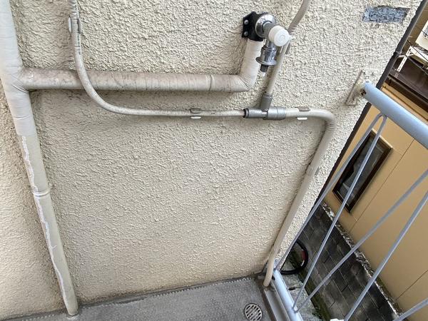 洗濯機置き場は通路です 白百合荘