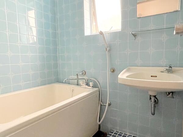 バス・トイレ別のバス 2025年に給湯式にリニューアル ヴィラ池袋302