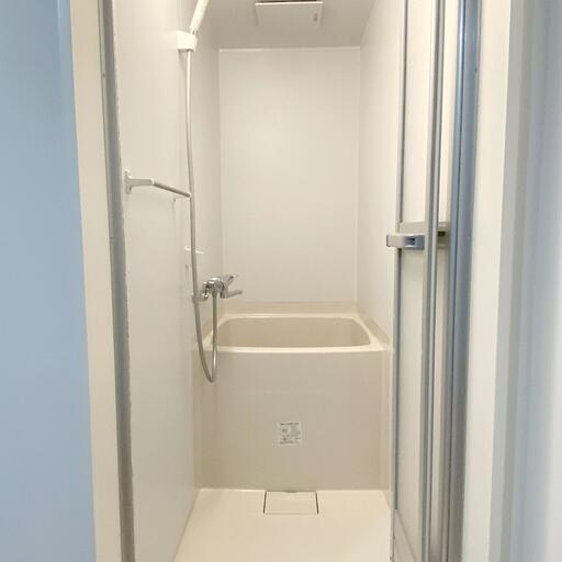 バス・トイレ別にリニューアル予定です(別の部屋の写真です)