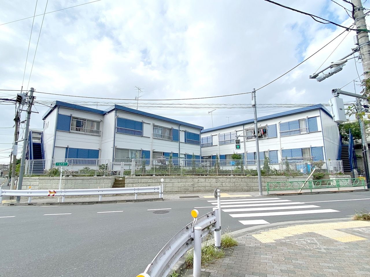 新江古田駅徒歩3分の賃貸アパート　第２江原青木ハイムです　2023年に外壁工事をして綺麗になりました