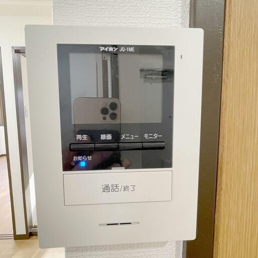 モニター付きインターホン 2026年にリフォーム完了した池袋の賃貸マンション 第1岸本ビル301号室 池袋から徒歩で7分で通勤通学に便利、近くにコンビニ・スーパー・ドンキホーテ池袋もあり買い物も便利です