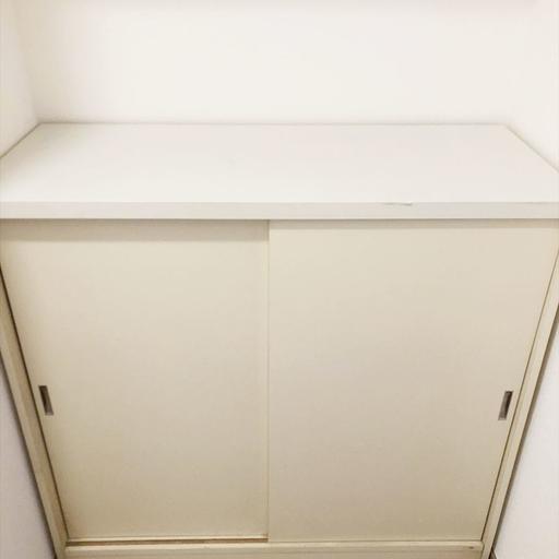 靴箱 クレインヴィレッジ401 玄関に靴箱あります。 鍵等を置くスペースもあり使いやすい玄関です