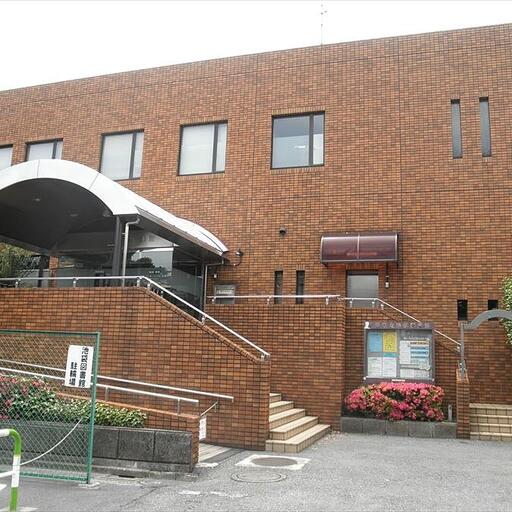 豊島区立池袋図書館