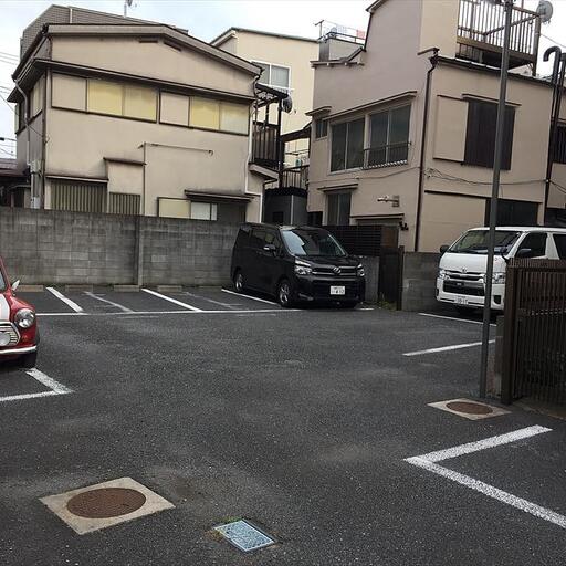 吉住駐車場 駐車場内