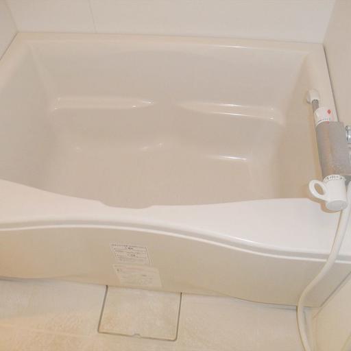 バス アゼリア青新ビル903号室はバス・トイレ別です。2009年にリノベーションしました
