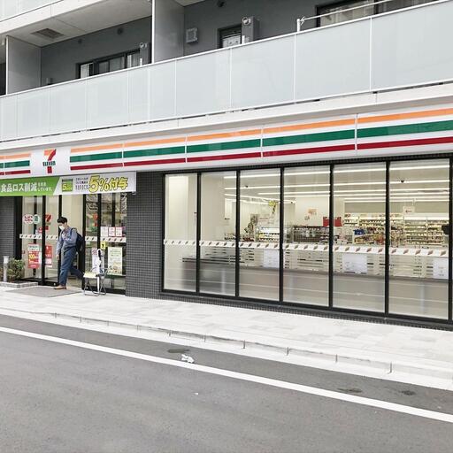 セブンイレブン池袋3丁目東店 2020年 新築マンション1階にオープンした広くて綺麗なセブンイレブン池袋3丁目東店 品揃えが良いです