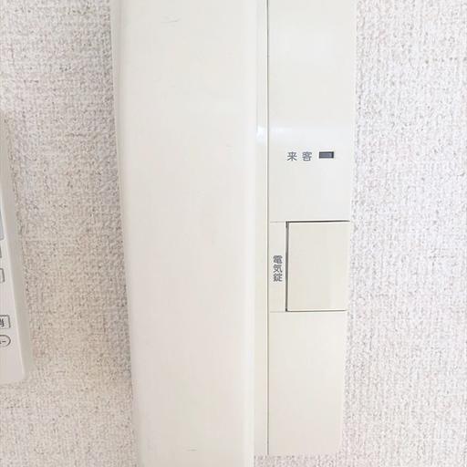オートロックのインターホン パークアゼリア 池袋の賃貸マンション パークアゼリアです。オートロック、バス・トイレ別の1Kで立教大学の学生にも人気です 新しく開通したみたけ通り沿いで帰り道は明るく安心 目の前にファミリーマート池袋3丁目店がありとても便利です