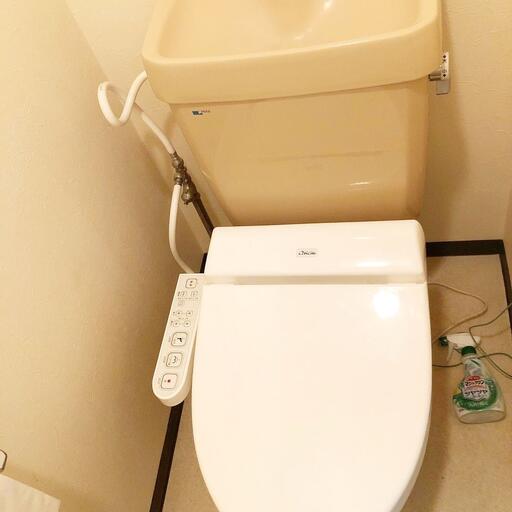 トイレ バス・トイレ別のトイレです 2021年にウオシュレット設置シンハイム蕨(蕨駅の賃貸マンション)