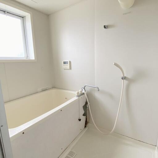 バス バス・トイレ別で窓あり ベルパークのお風呂 バス・トイレ別で窓があり湿気がこもりません