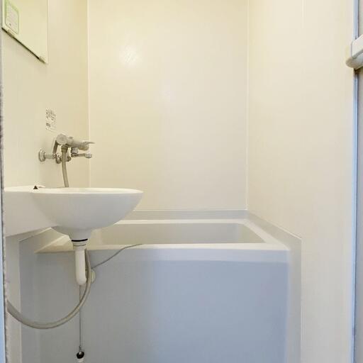 バス バス・トイレ別です 池袋の賃貸アパート ソレイユ池袋 セキスイハイム施工のしっかりした建物です。バス・トイレ別で使いやすい間取り。池袋とは思えないような閑静な住宅街にあります
