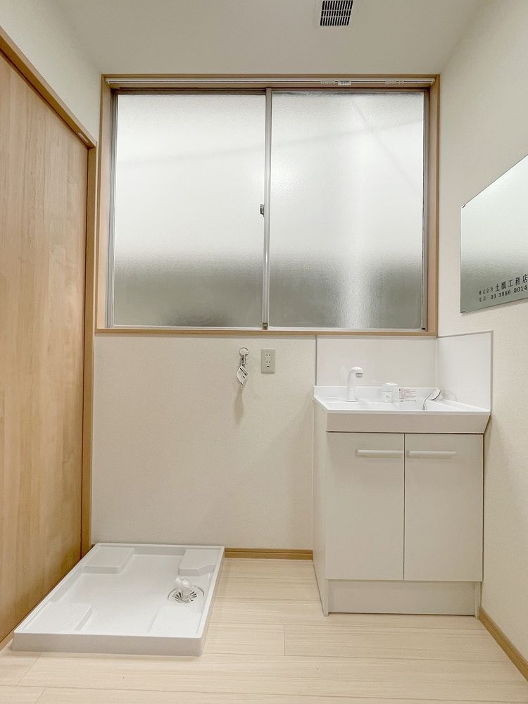 池袋の秘密基地　土橋荘B号室　専用通路の奥には2026年リノベーションの綺麗なお部屋が　キッチン・バス・トイレ・エアコン全て新品です